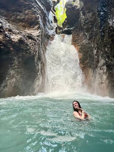 La Leona Waterfall tour